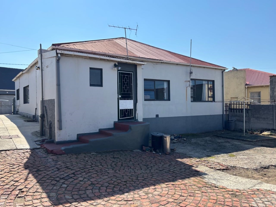 3 Bedroom Property for Sale in Sidwell Eastern Cape